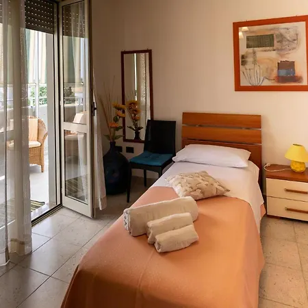 Luminoso Attico Apartman